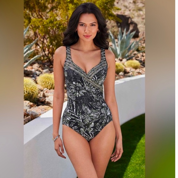 MIRACLESUIT Plus Size Zahara Sanibel One Piece Swimsuit - Picture 2 of 13